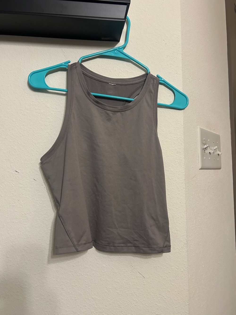 Yogalicious Gray Cropped Tank Top
